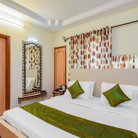 Treebo Arts Executive Hotel Аурангабад Екстериор снимка