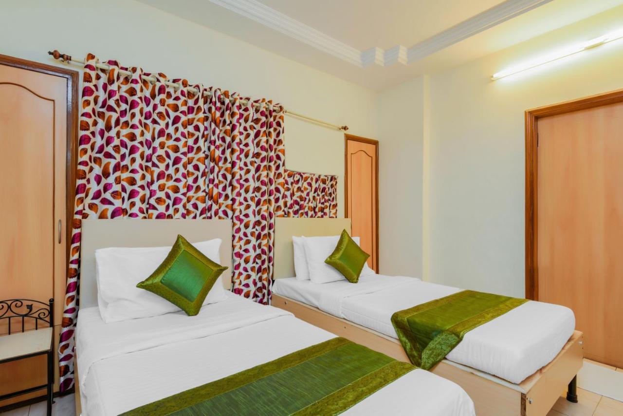 Treebo Arts Executive Hotel Аурангабад Екстериор снимка