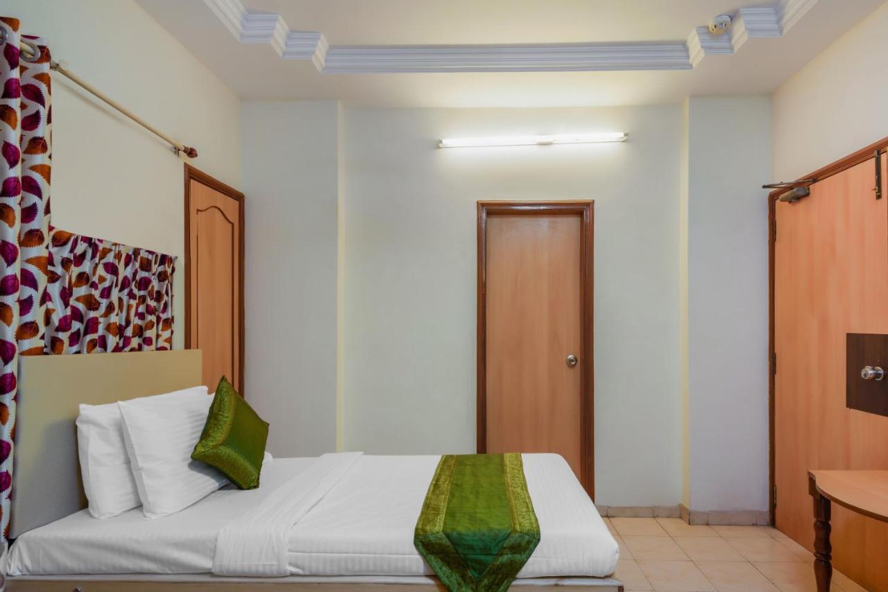 Treebo Arts Executive Hotel Аурангабад Екстериор снимка