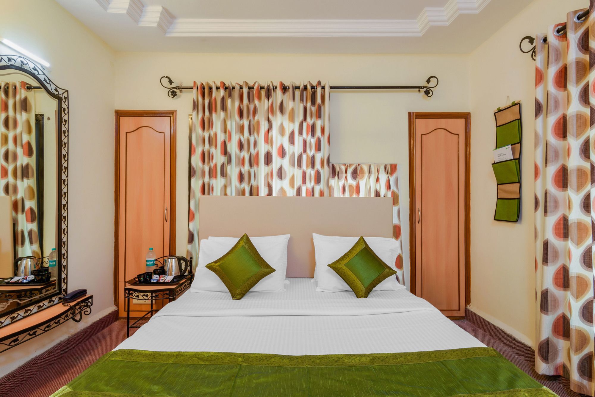 Treebo Arts Executive Hotel Аурангабад Екстериор снимка